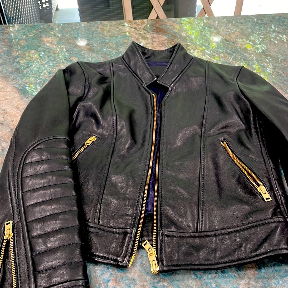 Beautiful J.Crew lambskin leather jacket, light use excellent condition!size 2